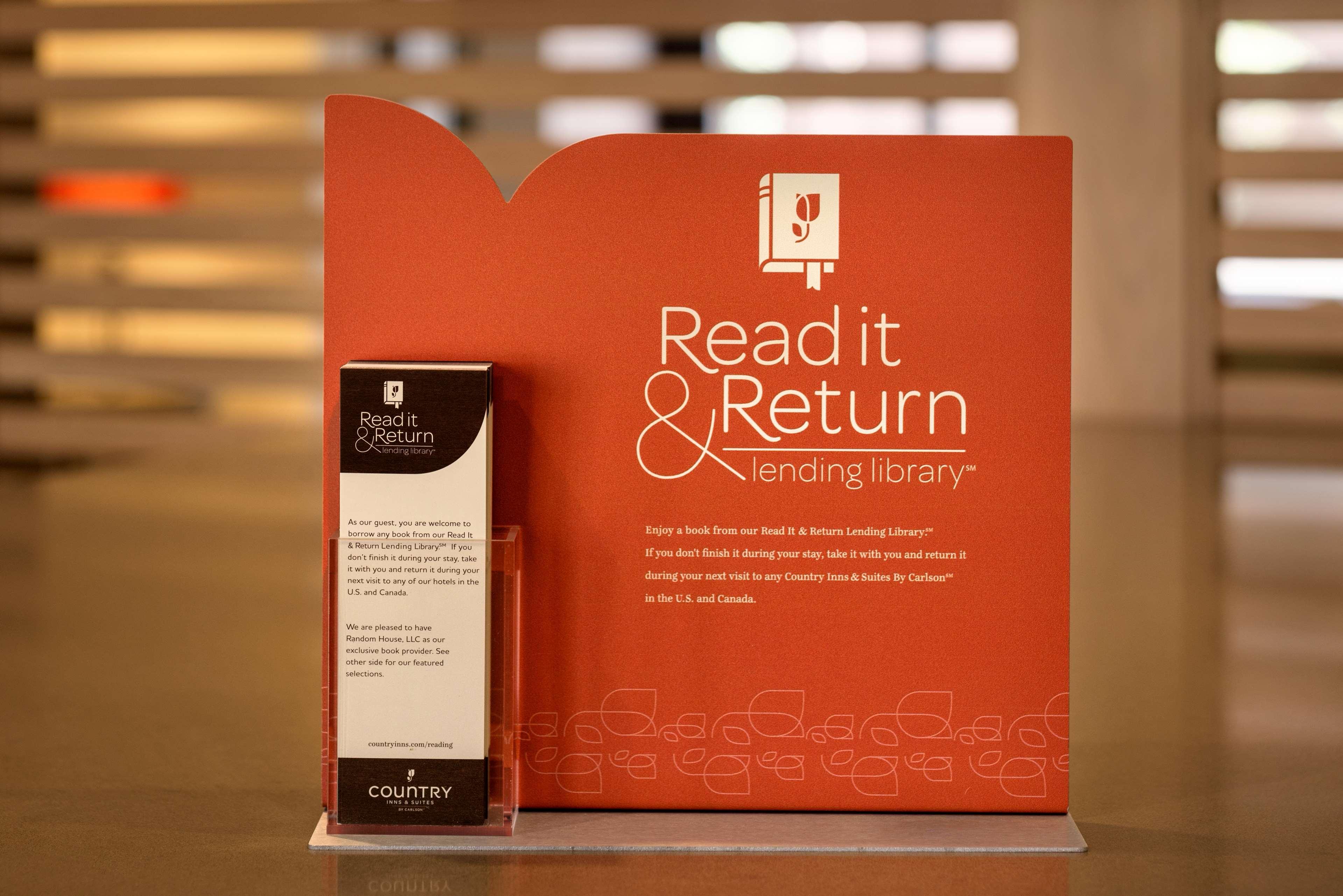 Country Inn & Suites By Radisson, Coralville, Ia Εξωτερικό φωτογραφία